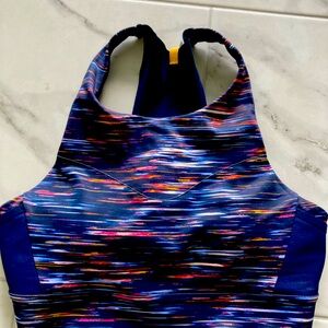 Brooks 3 pocket sports bra